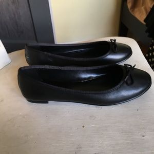 Black Leather Banana Republic Robin Ballet Flats